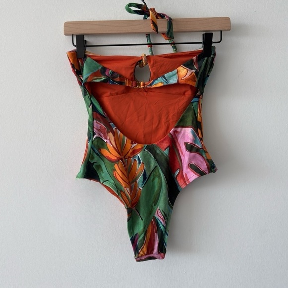 FARM RIO Banana Foliage One Piece Swimsuit - Picture 6 of 10